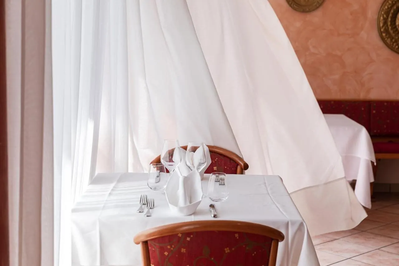 Hotel Romantic Cavaion Veronese 3*,  Italy
