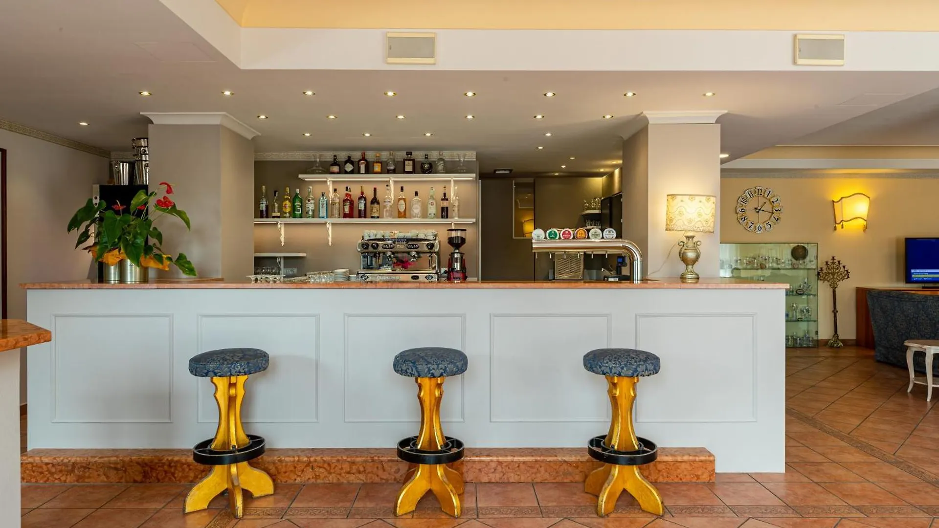 Hotel Romantic Cavaion Veronese 3*,  Italy