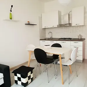  Apartment Red Ginger Italien